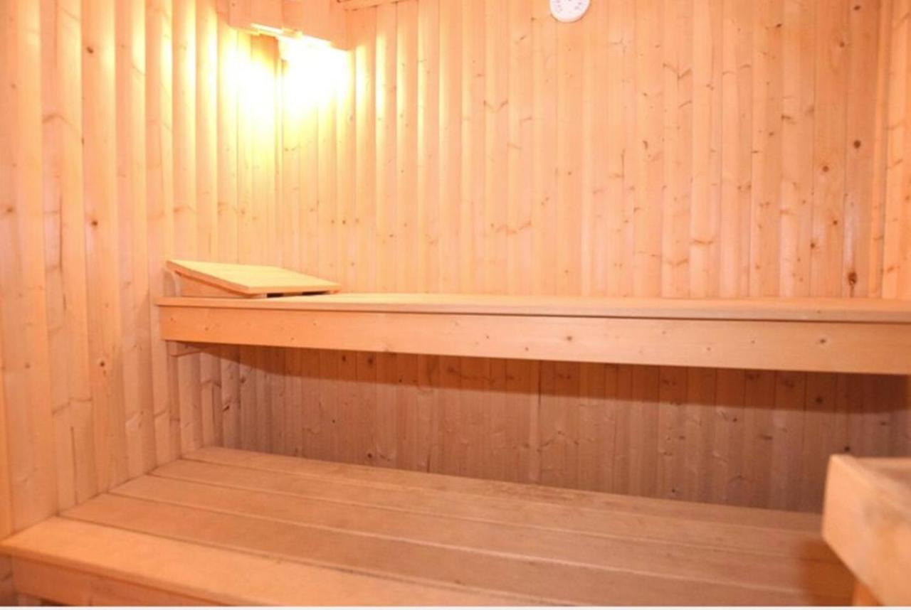 Chamonix Large Chalet, Sleeps 12, 200M2, 5 Bedroom, 4 Bathroom, Garden, Jacuzzi, Sauna Luaran gambar