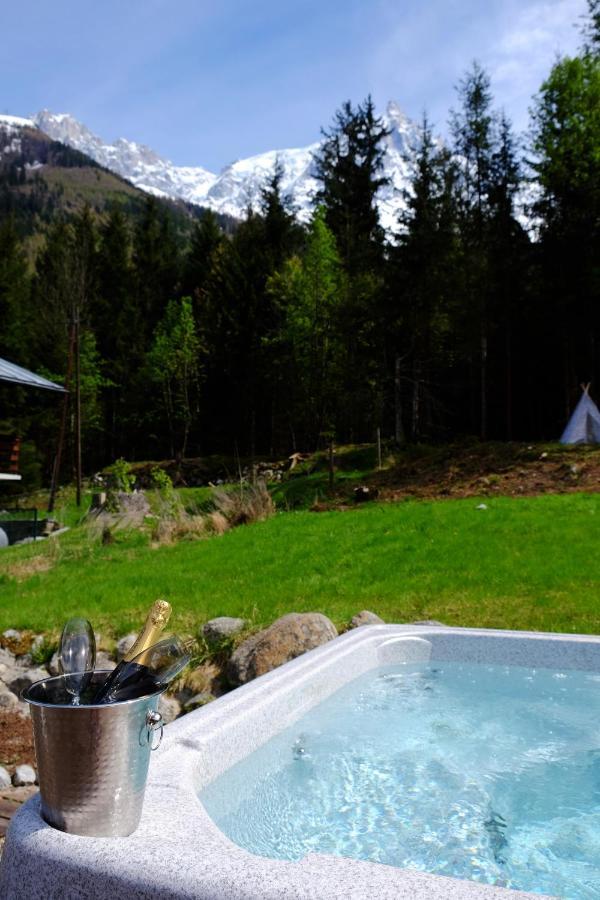 Chamonix Large Chalet, Sleeps 12, 200M2, 5 Bedroom, 4 Bathroom, Garden, Jacuzzi, Sauna Luaran gambar